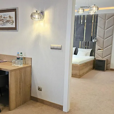 Malinowy Dwor Hotel Medical Spa-3