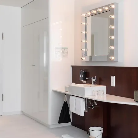 Ruby Leni Hotel Dusseldorf By Ihg-3