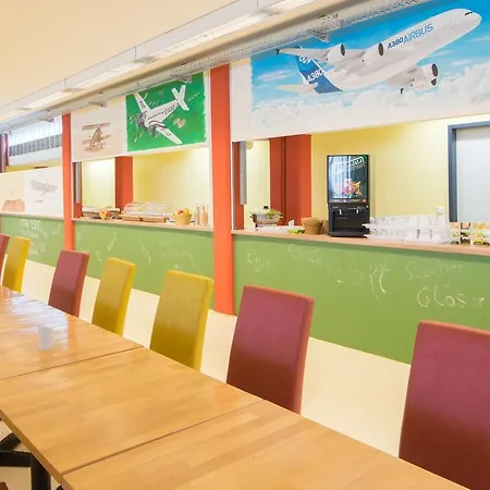 Airport Hostel-3