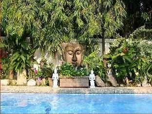 Le Prive-2