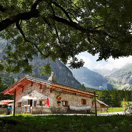 Gramai Alm Alpengenuss & Natur Spa-3