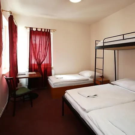 Euro Hostel-2