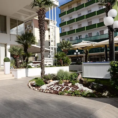 Hotel Mirage-2