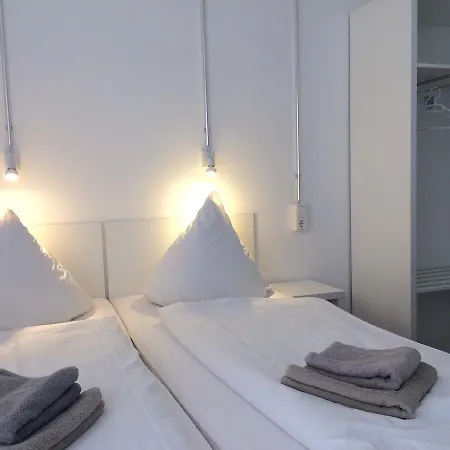 BNB near Brandenburg Gate - Rooms&Apartments-2