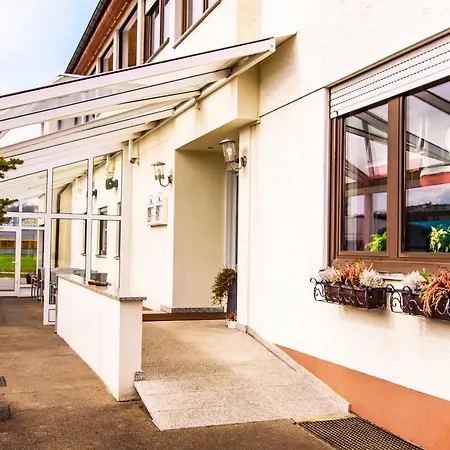 Hotel Bohn-3