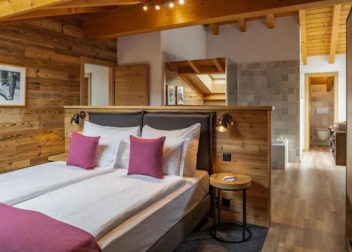  22 Summits Apartments