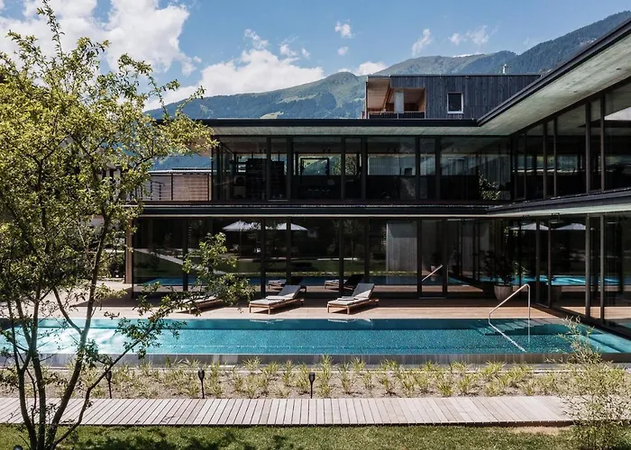 Zelloon Boutique Hotel