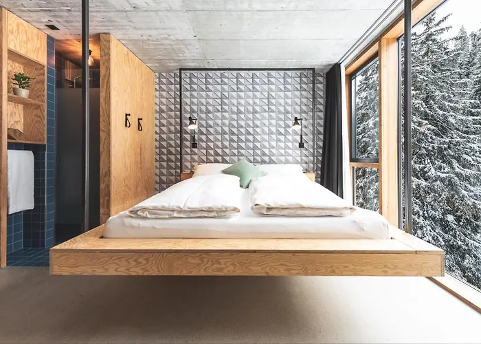 Resort: Riders Hotel