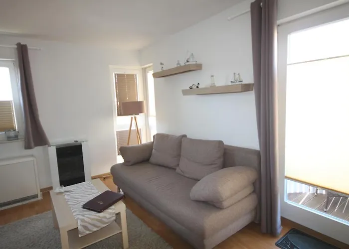 Ferienvermietung: Villa Monika