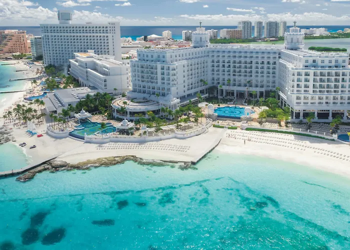 Jacuzzi-Hotel: Riu Palace Las Americas (Adults Only)