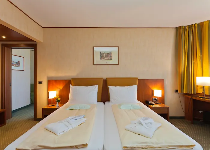 Hotel nahe Flughafen: Hotel Delfino Lugano