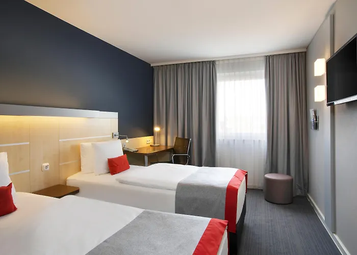 3 SterneHotel Holiday Inn Express Frankfurt Messe By Ihg