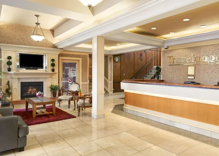 Travelodge By Wyndham East