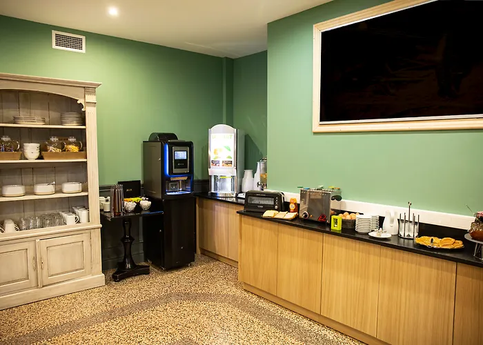 Resort: Hotel Royal - Centre Comedie