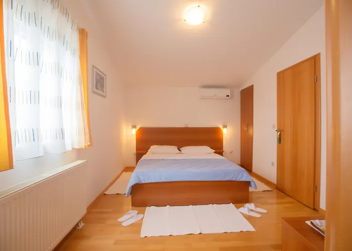 Pansion Villa Bok