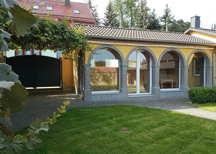 Haus Toskana, Kleines Ferienhaus im Toskanagarten