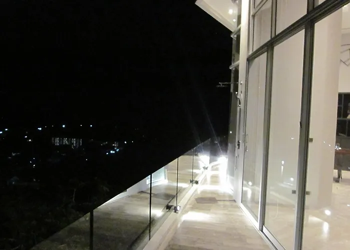 360* Ultimate Penthouse Entire Top Floor And Resort With Great Amenities