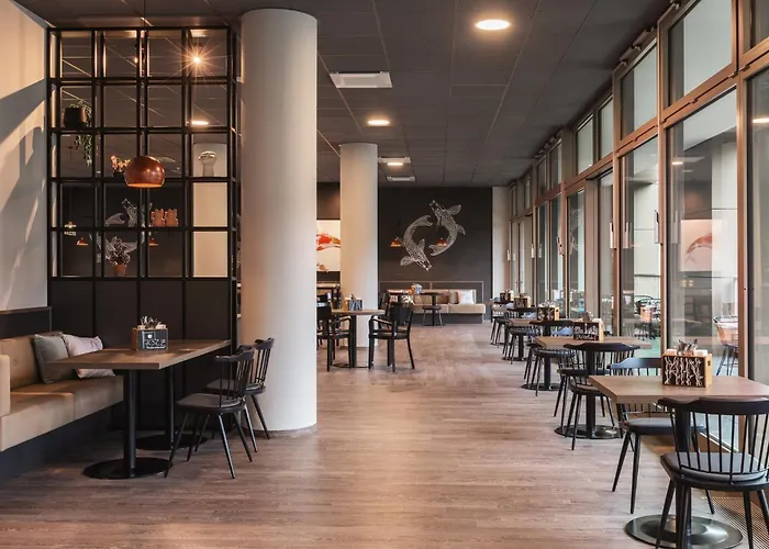 Hotel: Holiday Inn - The Niu Tab Dusseldorf Main Station By Ihg