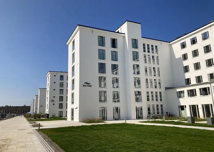 Ferienvermietung: Ferienwohnung Marepineta im Haus Zudar Prora