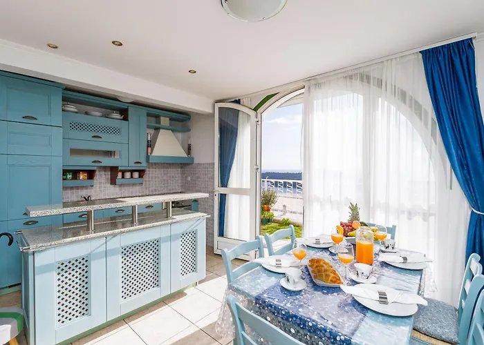 3-Sterne-Hotel: Apartments And Room Lora