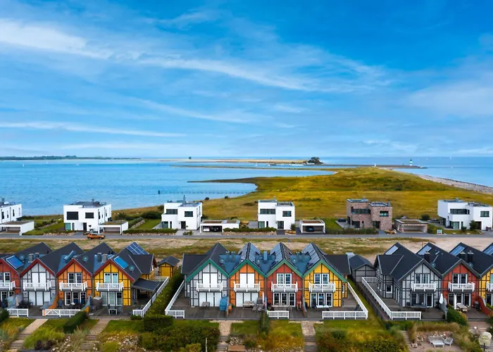 Strandhotel: Villa King Erste Lage, Dachterrasse, Meerblick, Carport, Kamin, Sauna, Terrasse, Aussenrolllaeden