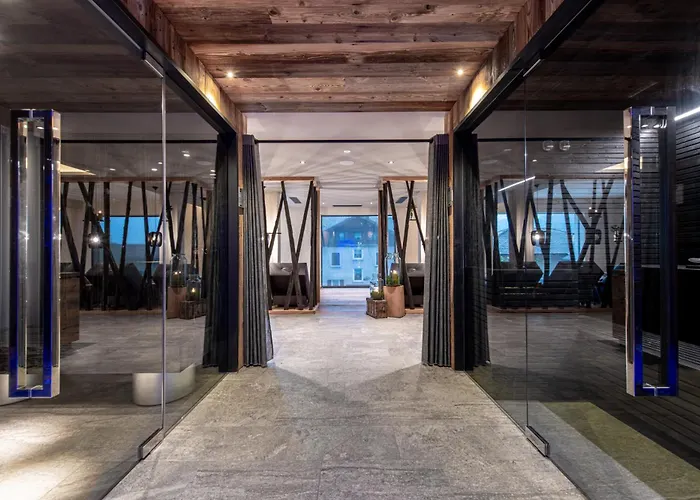 Zentrales Hotel: Alpotel Dolomiten