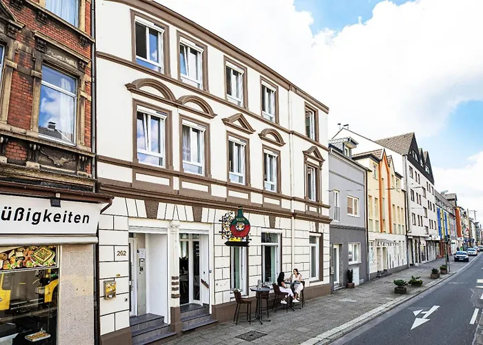 Herberge: Wohnzimmer-Essen