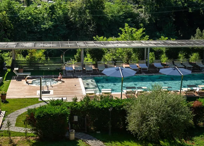 Park Hotel Regina - With Air-Condition And Outdoor Heated Pool