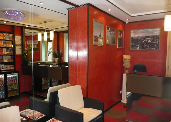 Hotel Am Des Buttes Chaumont