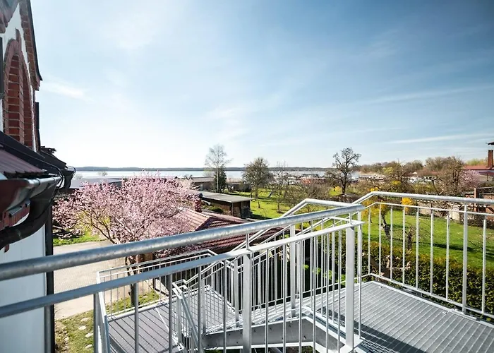  Villa Am Stadthafen
