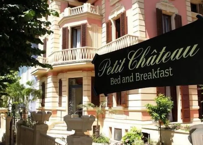 Petit Chateau