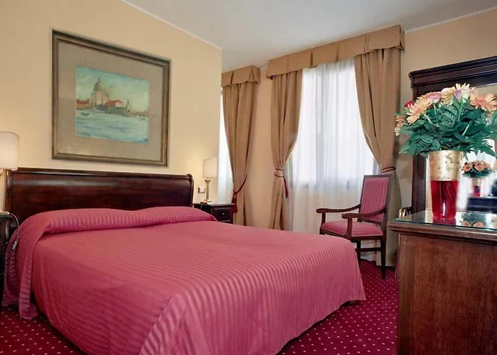 Acca Hotel