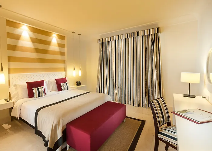 Ping Pong Hotel: Juweira Boutique Hotel Adult Only