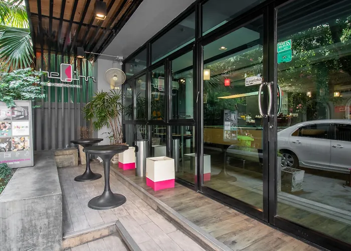 Cheqinn - Sukhumvit 4 Nana Plaza