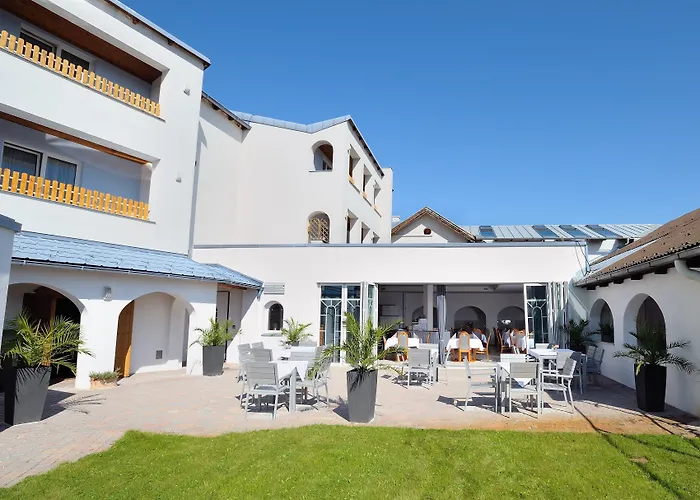  Sporthotel Podersdorf