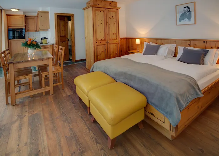  22 Summits Apartments