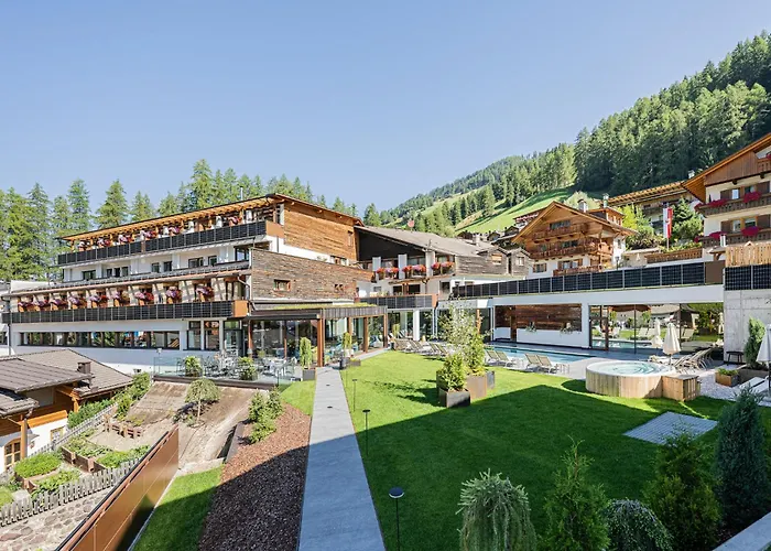  Alpenwellnesshotel St. Veit