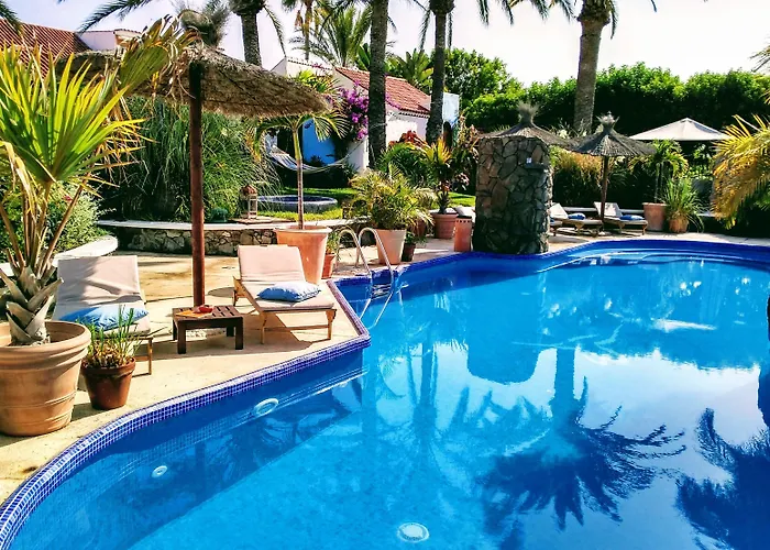 Birdcage Gay Men Resort&Lifestyle Hotel