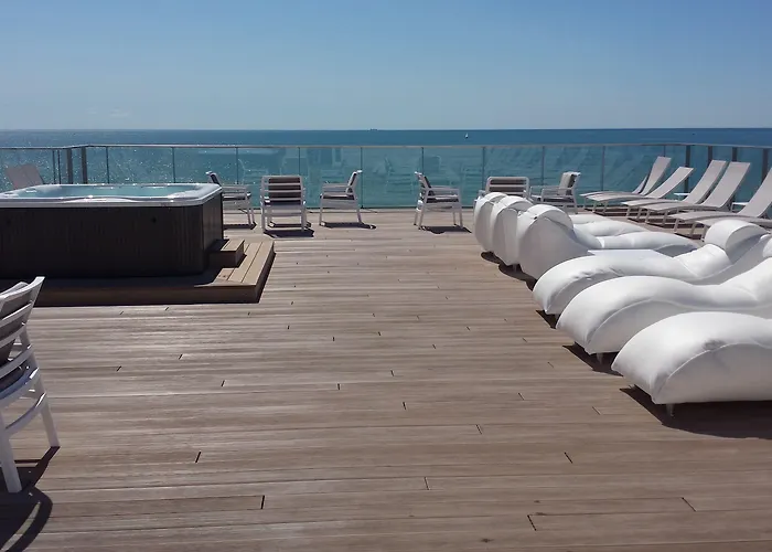 Hotel mit Pool: Hotel Elite