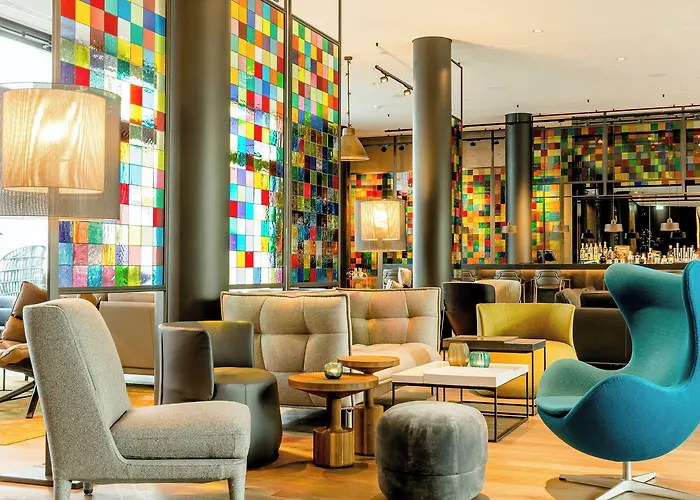 Motel One Köln-Neumarkt