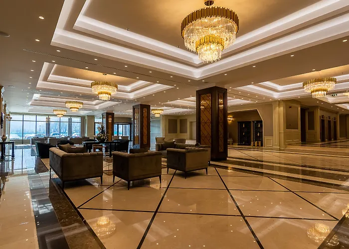 Astoria Grand Hotel