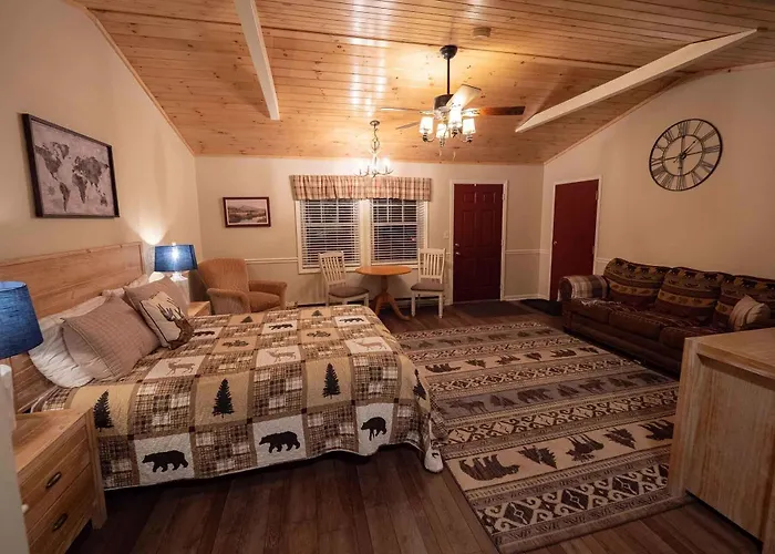 The Snowshoe Lodge
