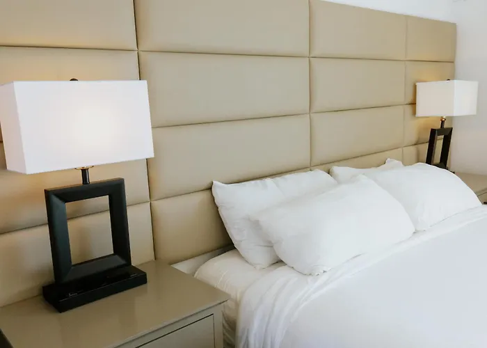 Surfer Beach Hotel