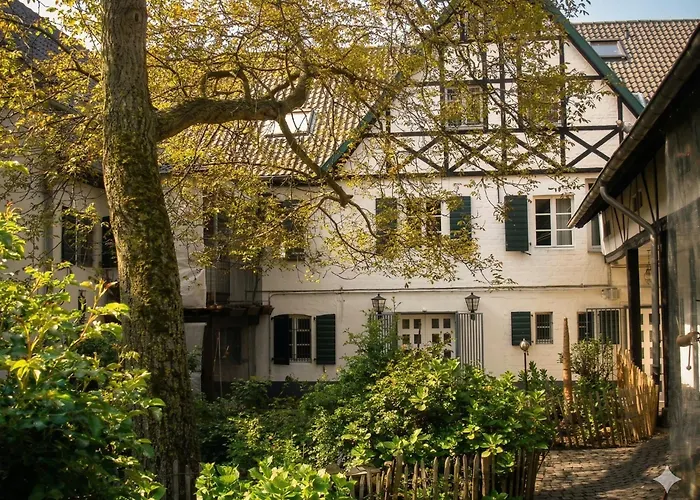 Rhein River Guesthouse - direkt am Rhein