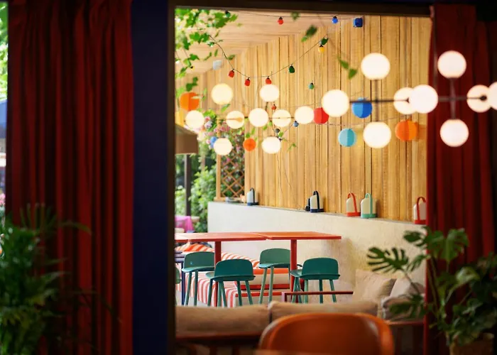 3 SterneHotel Clapclap , Food & Bar
