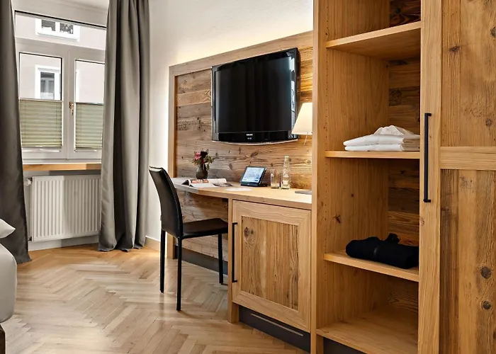 Alpen Hotel München