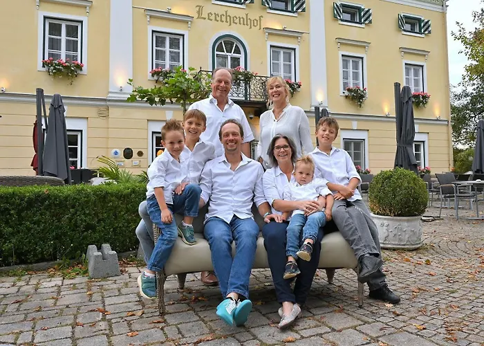 Hotel Schloss Lerchenhof