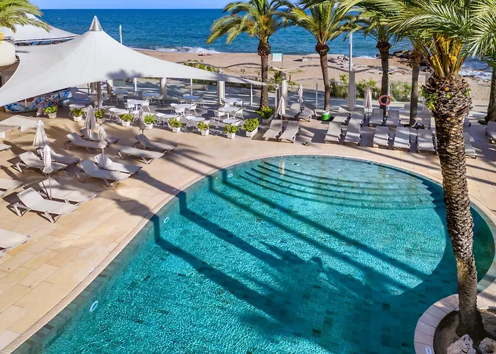 Caprici Beach Hotel & Spa