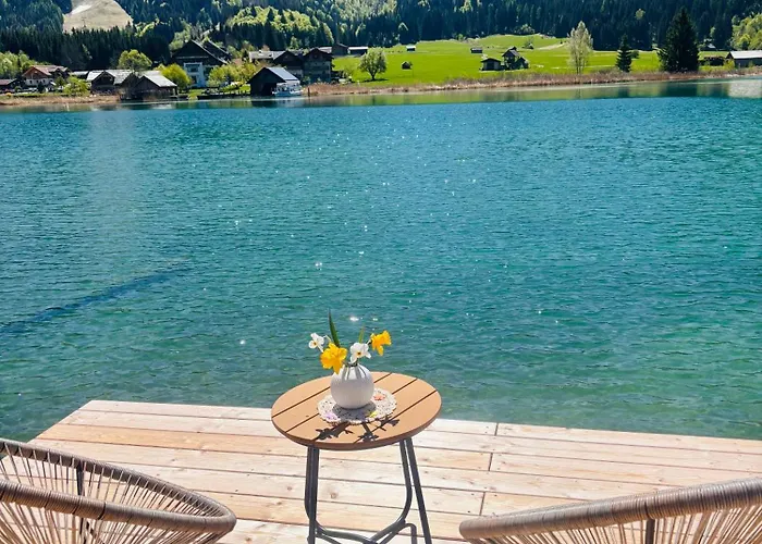 Kärntnerhof- Das Seehotel Am Weissensee!