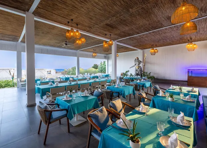 Nirvana Cosmopolitan Hotel - Convention & Sports Center